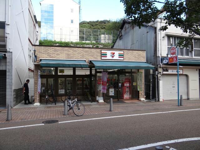 セブンイレブン松山城ロープウェイ街店(コンビニ)まで85m アットファミリア