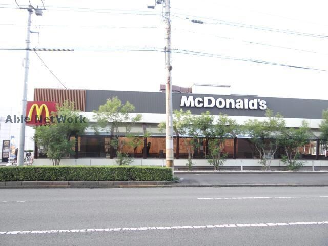 マクドナルド松山中央通り店(ファストフード)まで586m プラシード山越　Ａ