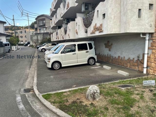  トロワ・ヴォヌール