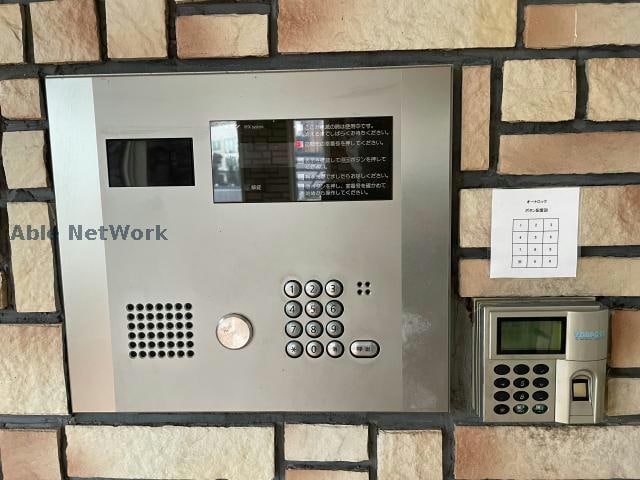  トロワ・ヴォヌール