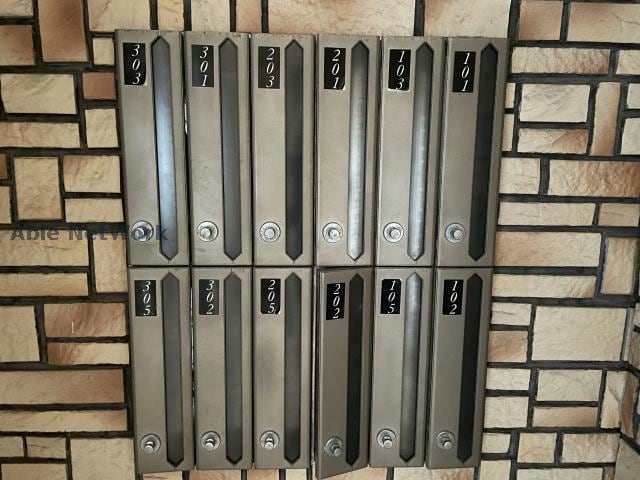  トロワ・ヴォヌール