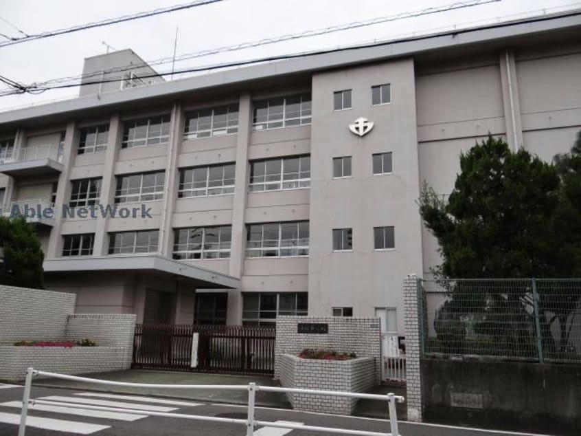 松山市立道後中学校(中学校/中等教育学校)まで478m 岩崎町一丁目　戸建て