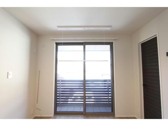 １３、洋室の室内物干し コスモ ラ・ペ