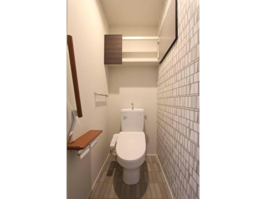 １８、トイレ上部収納棚のＯＰＥＮ コスモ ラ・ペ