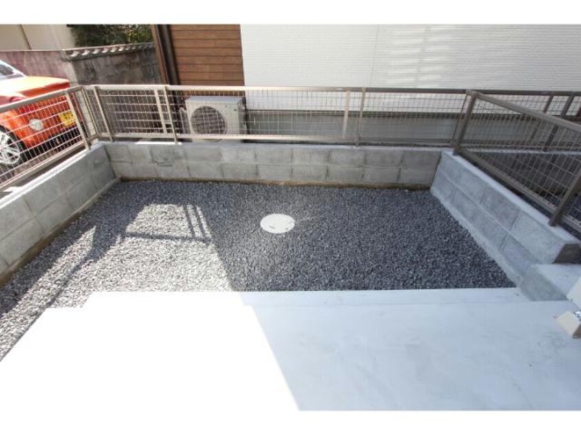 １４，専用庭 コスモ ラ・ペ