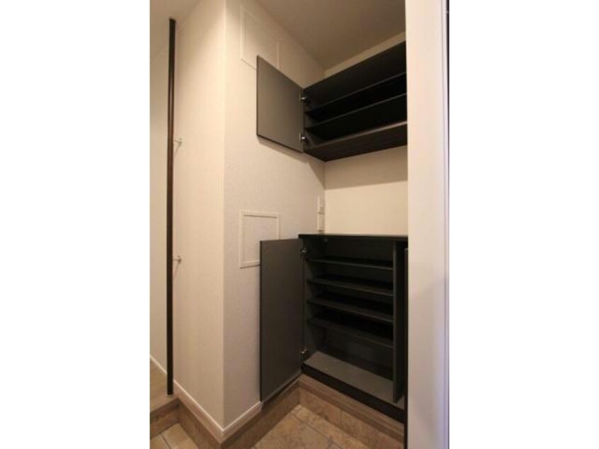 １５，シューズＢＯＸのＯＰＥＮ コスモ ラ・ペ