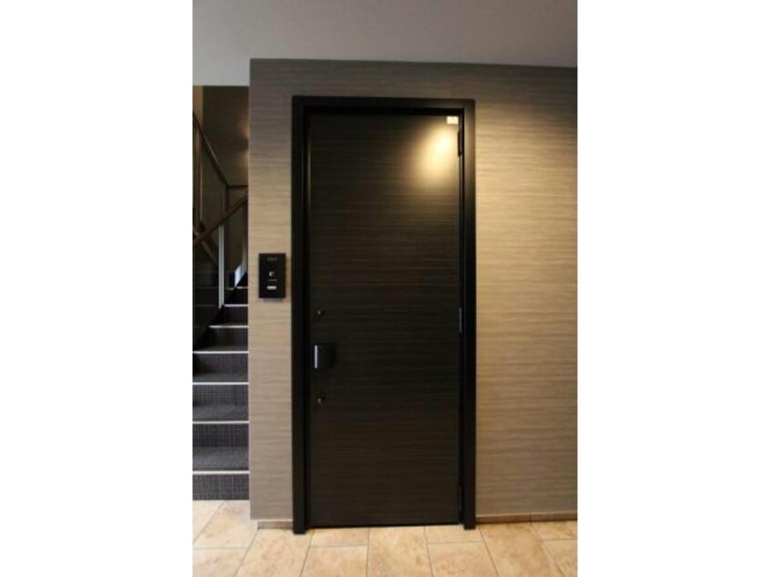 １，ＴＶドアフォン及び玄関ドア コスモ ラ・ペ