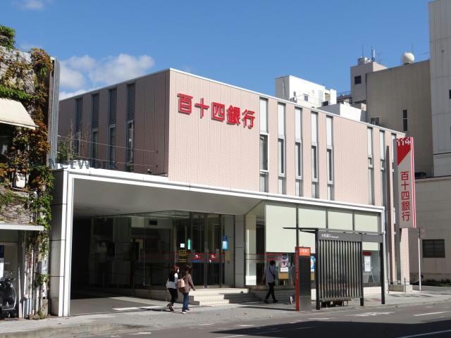 百十四銀行松山支店(銀行)まで417m トロワ