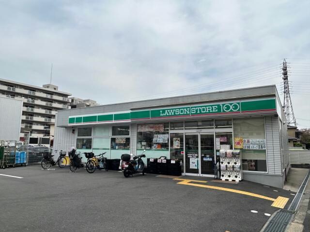 ローソンストア100交野幾野一丁目店(コンビニ)まで439m プリート　カーサ