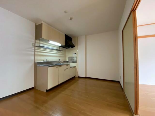  アメニティ東香里