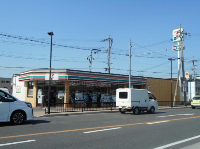 セブンイレブン枚方中宮山戸町店(コンビニ)まで641m プレアール南住吉