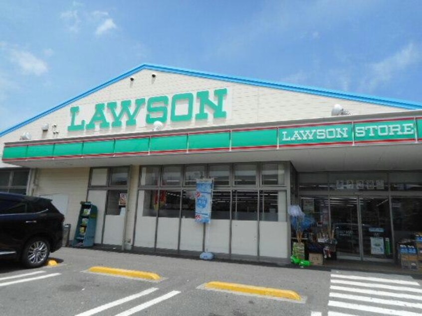 ローソンストア100枚方茄子作店(コンビニ)まで833m スピネル