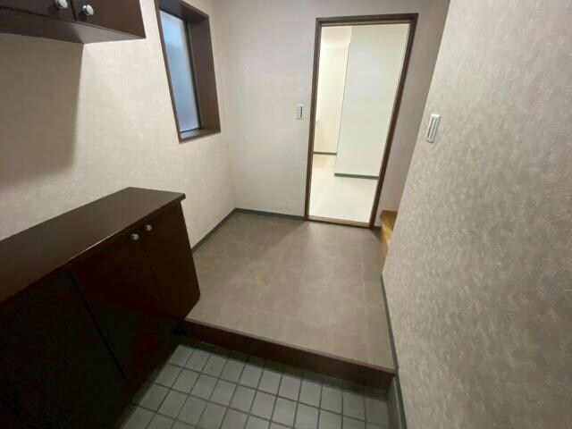  私部南3丁目テラスハウス