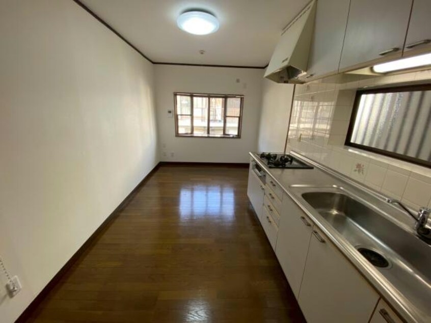  私部南3丁目テラスハウス