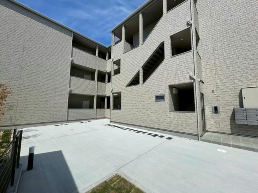  アート星田駅前