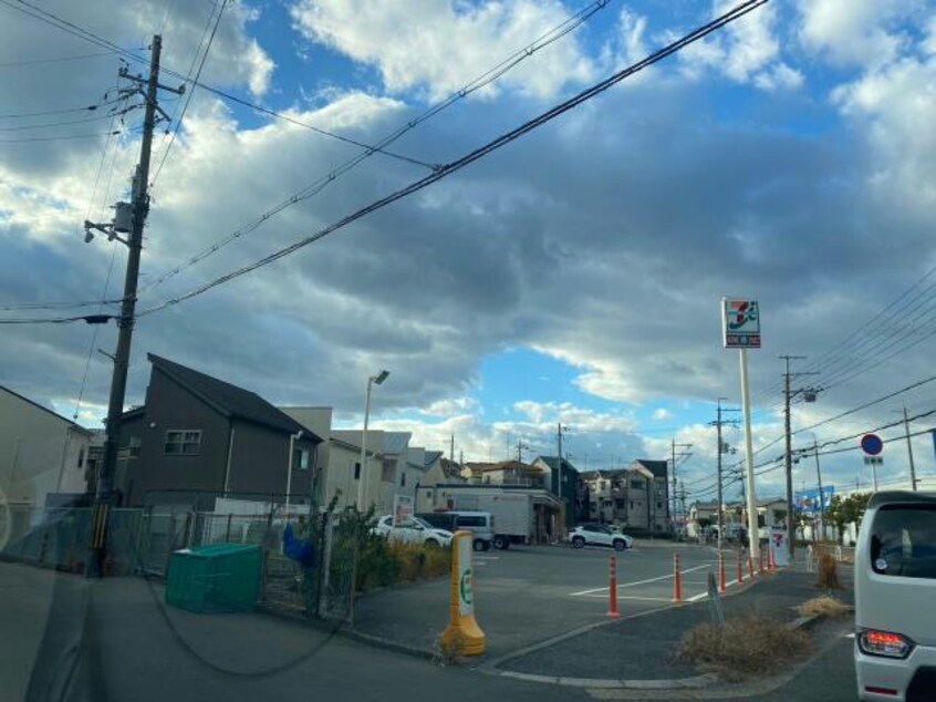 セブンイレブン枚方野村中町店(コンビニ)まで671m 野村元町貸家