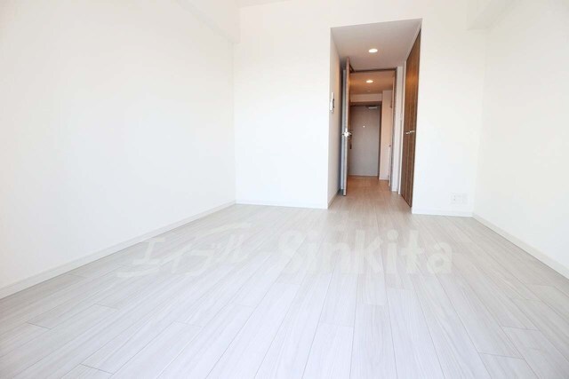  阪急宝塚線/三国駅 徒歩5分 8階 築4年