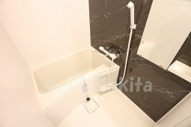  阪急宝塚線/三国駅 徒歩5分 8階 築4年