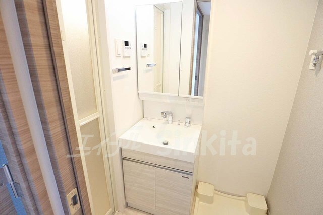  阪急宝塚線/三国駅 徒歩5分 8階 築4年