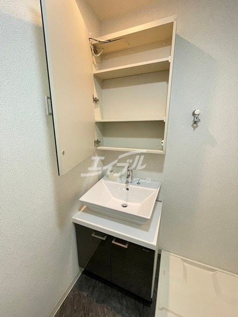  大阪メトロ御堂筋線/新大阪駅 徒歩8分 6階 築19年