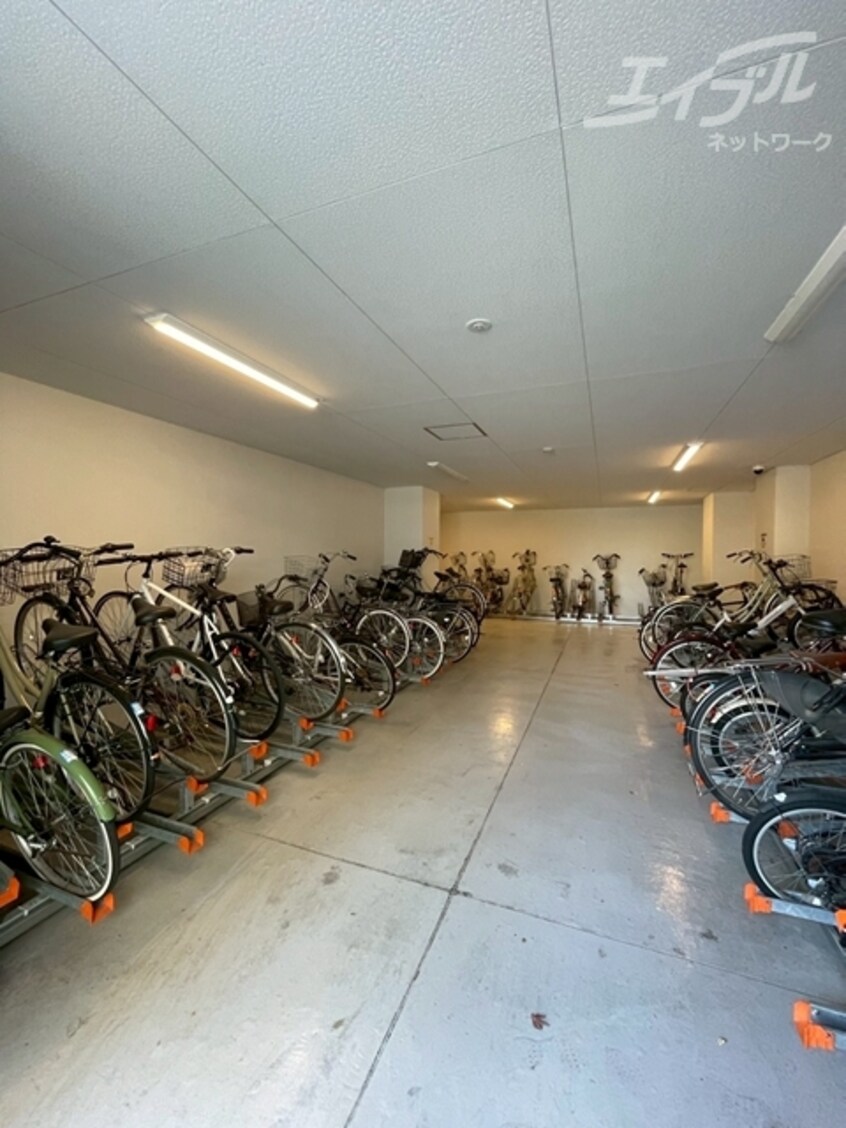 駐輪場 プレサンス神崎川ファインブレス