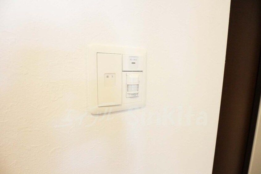 玄関人感センサー照明 ORSUS新大阪