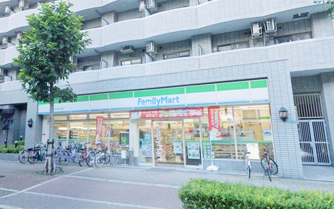 ファミリーマート 東三国3丁目店(コンビニ)まで94m パークヒルズ東三国ヴィジョン