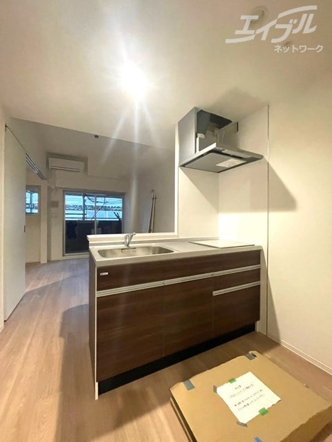  大阪メトロ御堂筋線/新大阪駅 徒歩9分 11階 1年未満