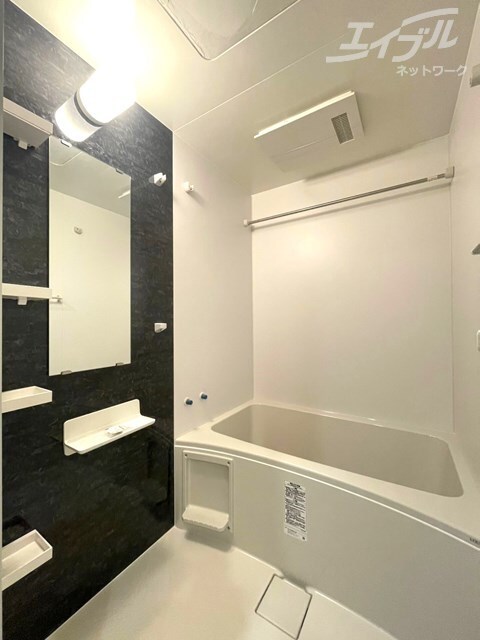  大阪メトロ御堂筋線/新大阪駅 徒歩9分 11階 1年未満