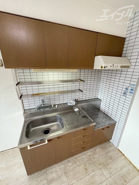  大阪メトロ御堂筋線/西中島南方駅 徒歩13分 5階 築35年