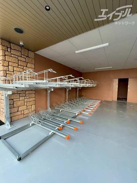 駐輪場 阪急神戸線/神崎川駅 徒歩10分 4階 1年未満