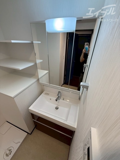  阪急神戸線/神崎川駅 徒歩10分 7階 1年未満