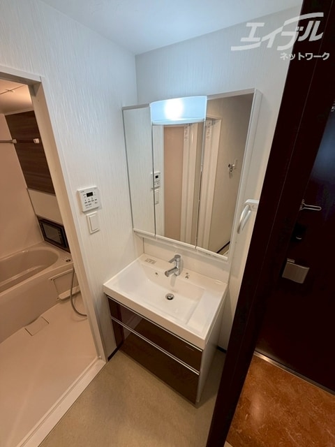  阪急神戸線/神崎川駅 徒歩10分 7階 1年未満