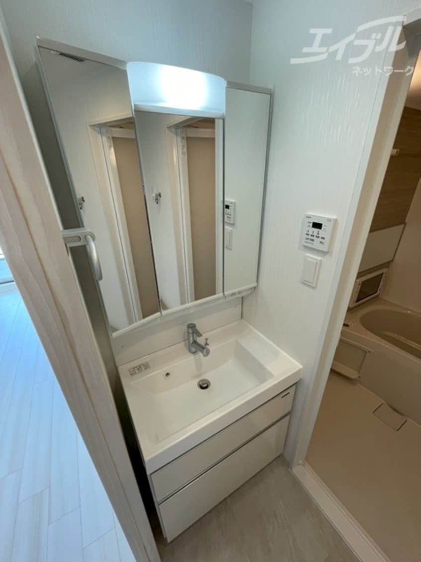  阪急神戸線/神崎川駅 徒歩10分 3階 1年未満