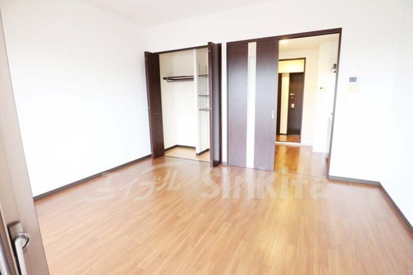  阪急宝塚線/三国駅 徒歩10分 5階 築18年