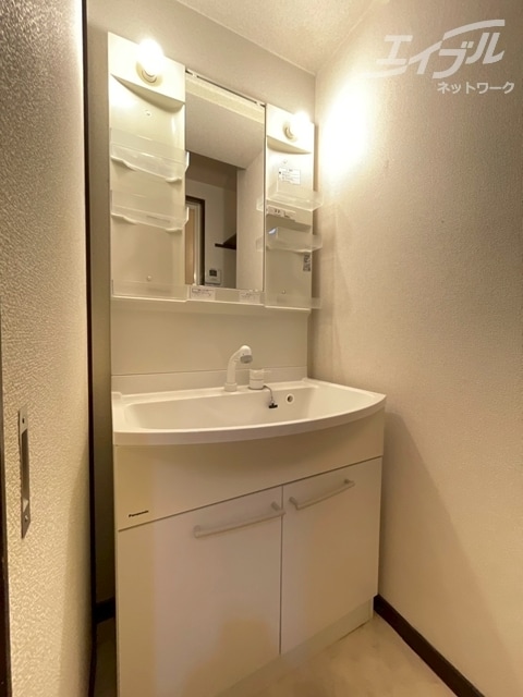  阪急宝塚線/三国駅 徒歩6分 6階 築33年