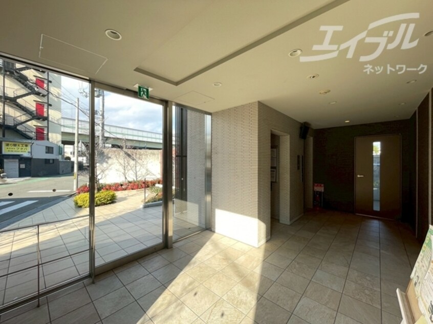  阪急神戸線/神崎川駅 徒歩17分 1階 築12年