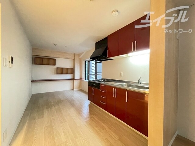  大阪メトロ御堂筋線/西中島南方駅 徒歩13分 6階 築40年