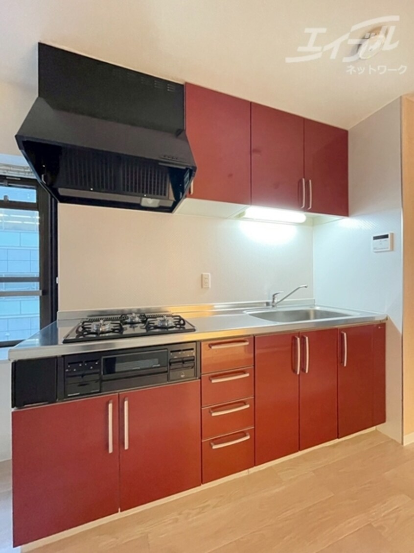  大阪メトロ御堂筋線/西中島南方駅 徒歩13分 6階 築40年