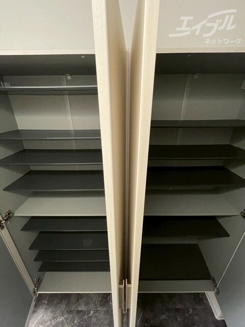  大阪メトロ御堂筋線/西中島南方駅 徒歩13分 6階 築40年