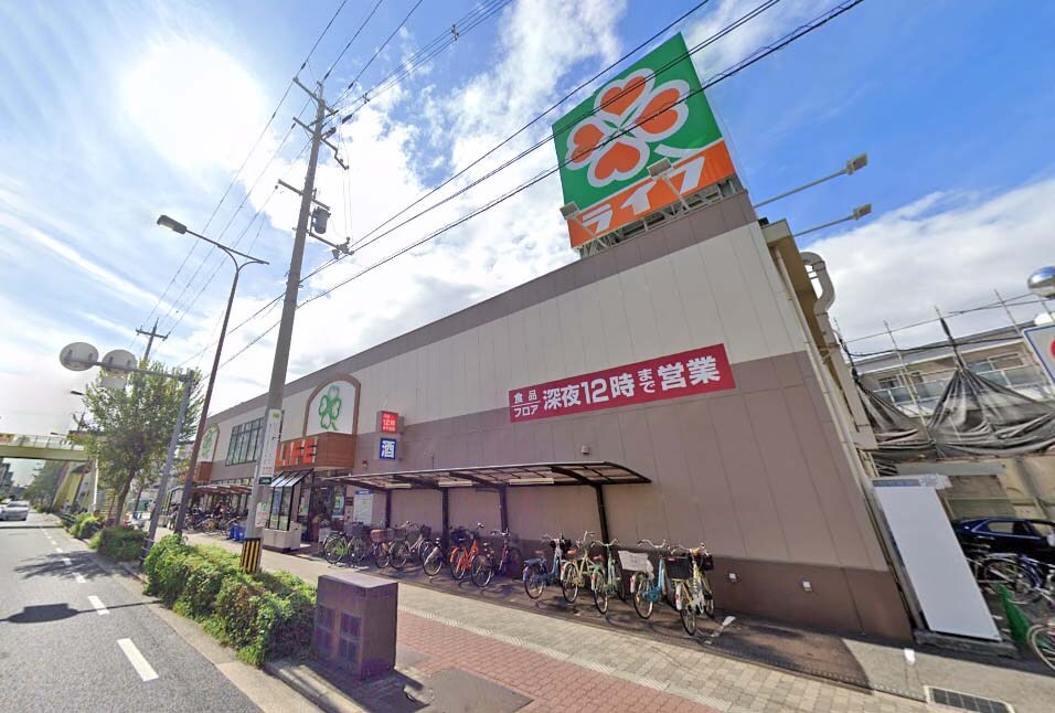ライフ 十三東店(スーパー)まで467m スプランディッド新大阪5