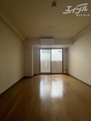  リバースクウェア103