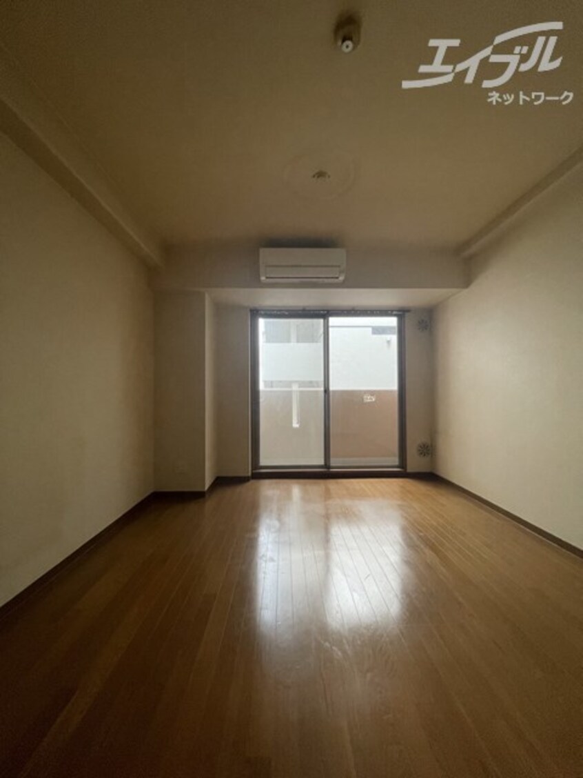  リバースクウェア103