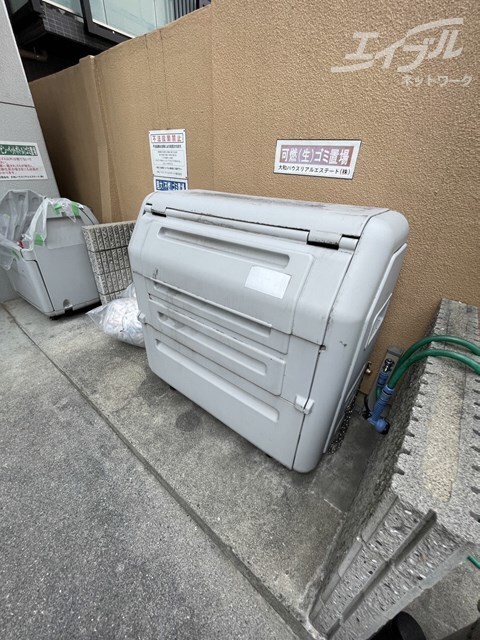  リバースクウェア103