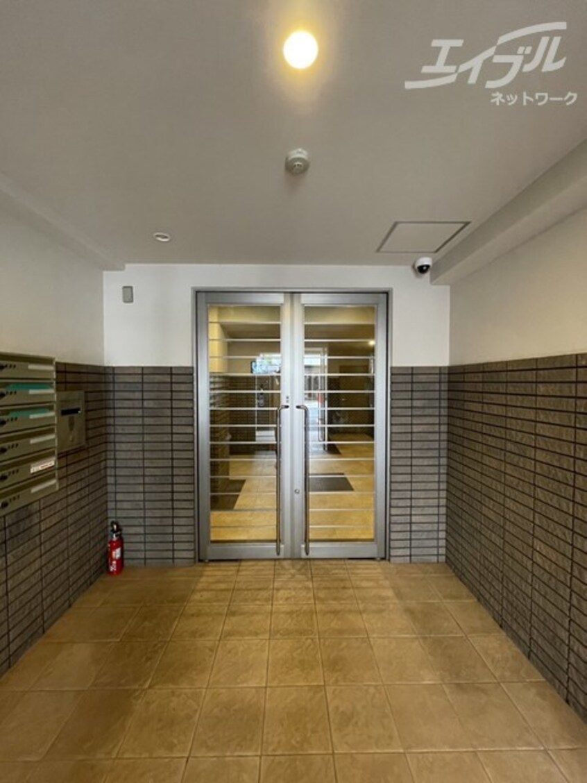  リバースクウェア103