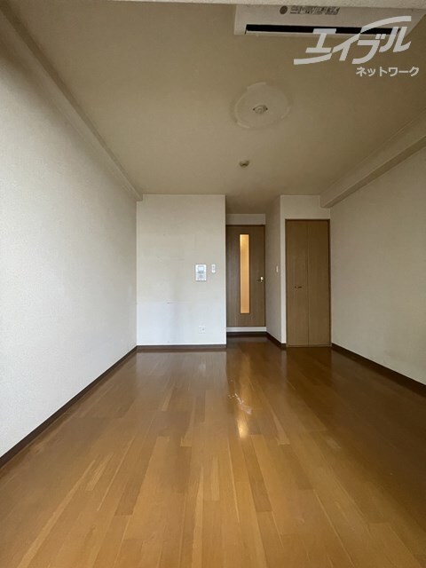  リバースクウェア103