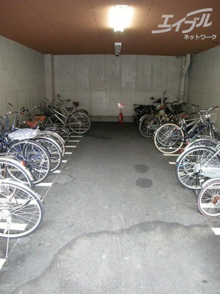 駐輪場 東海道本線・山陽本線<JR神戸線>/塚本駅 徒歩6分 4階 築18年