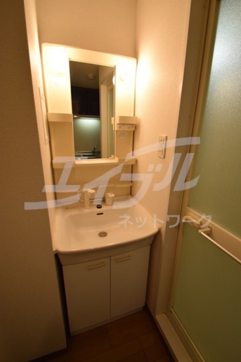  大阪メトロ御堂筋線/江坂駅 徒歩5分 2階 築23年