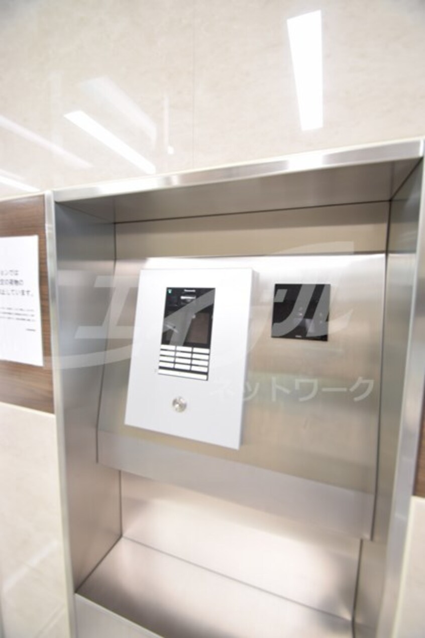  大阪メトロ御堂筋線/江坂駅 徒歩6分 11階 築4年