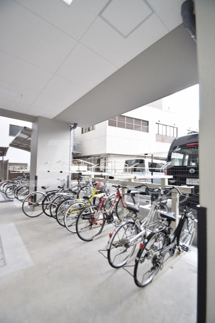  大阪メトロ御堂筋線/江坂駅 徒歩6分 11階 築4年